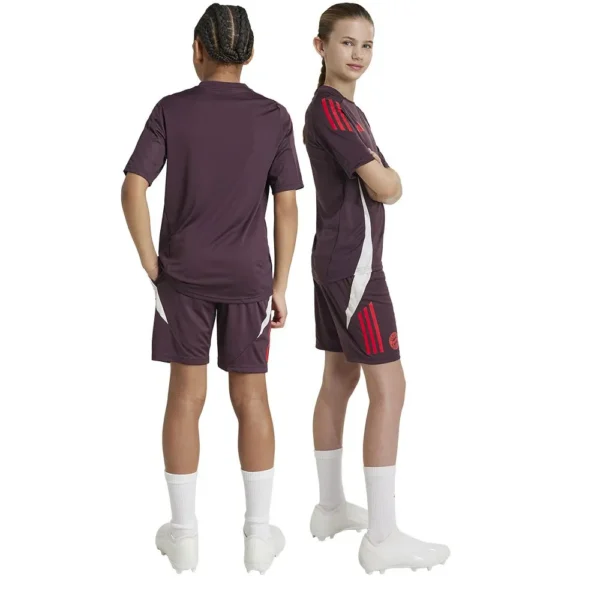 adidas-calcoes-junior-treinamento-fc-bayern-munich-24-25-1.webp adidas - Calções júnior Treinamento FC Bayern Munich 24/25 – Shadow Maroon / Red