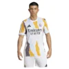 adidas - Camiseta de manga curta Antes do jogo Real Madrid 24/25 – Masculino – White / Crew Orange / Charcoal / Glow Blue