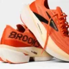 Brooks Tênis de corrida Hyperion Max 4 – Masculino – Tigerlily / Wood Ash / Black