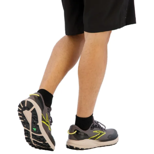 brooks-tenis-de-trail-running-divide-6-15.webp Brooks Tênis de trail running Divide 6 – Masculino – Rabbit / Black / Golden Hour