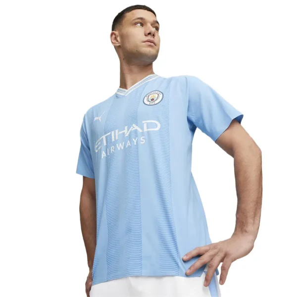 puma-camiseta-de-manga-curta-casa-manchester-city-fc-authentic-23-24-2.webp Puma - Camiseta de manga curta Casa Manchester City FC Authentic 23/24 – Feminino – Light Blue