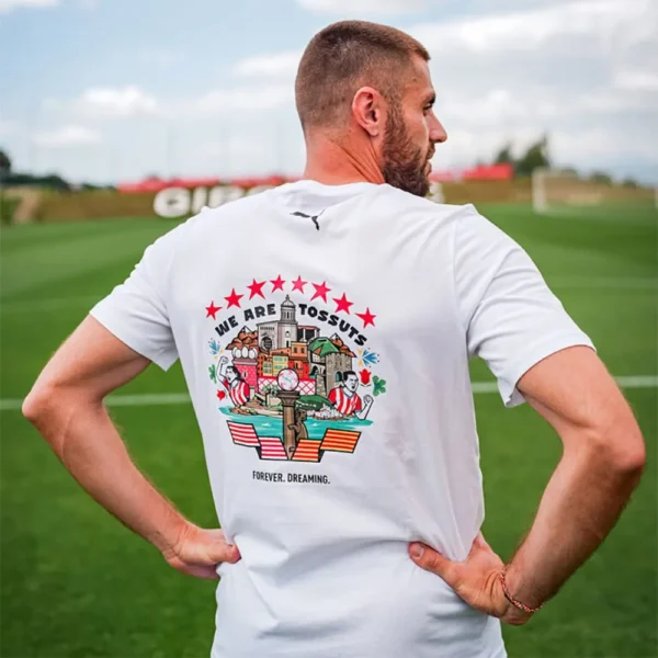 puma-camiseta-de-manga-curta-girona-fc-were-tossuts-3.webp Puma - Camiseta de manga curta Girona FC We´re Tossuts – Feminino – White